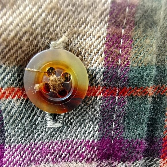 Abercrombie & Fitch Men's M Buttoned Plaid Shirt - Picture 4 of 16